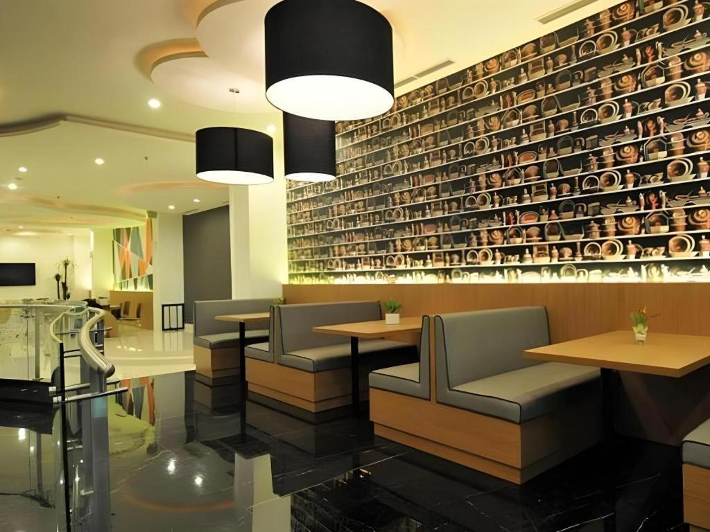 Clay Hotel Jakarta Jacarta Exterior foto